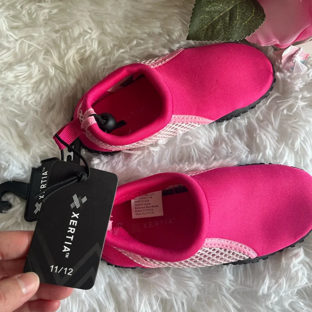 Xertia NWT Kids Pink Water Shoes